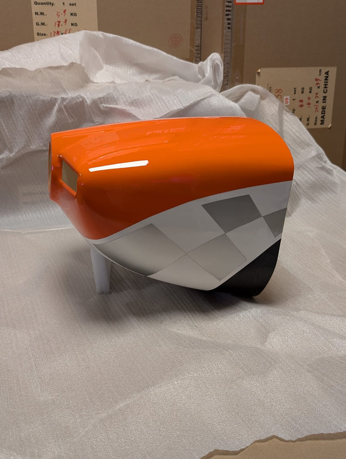 engine cowl 88” 330sc-07 orange/white
