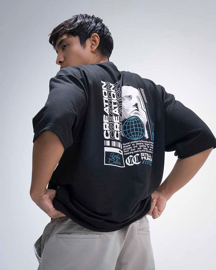 SAVAGE OVERSIZED GRAPHIC T - SHIRT