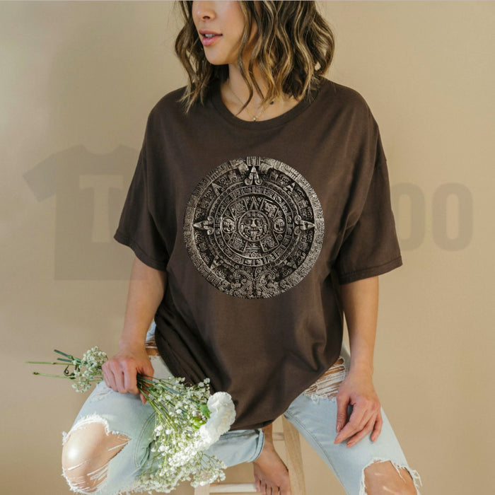 Ancient Mesoamerican Aztec Sun Stone T-Shirt – Retro Mayan Calendar Graphic Tee, Historical Cultural Heritage Art Shirt