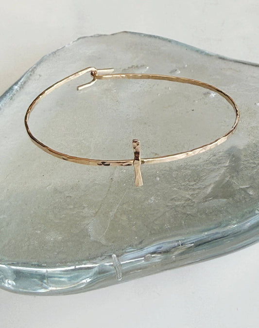 Bangle-Modern cross cuff