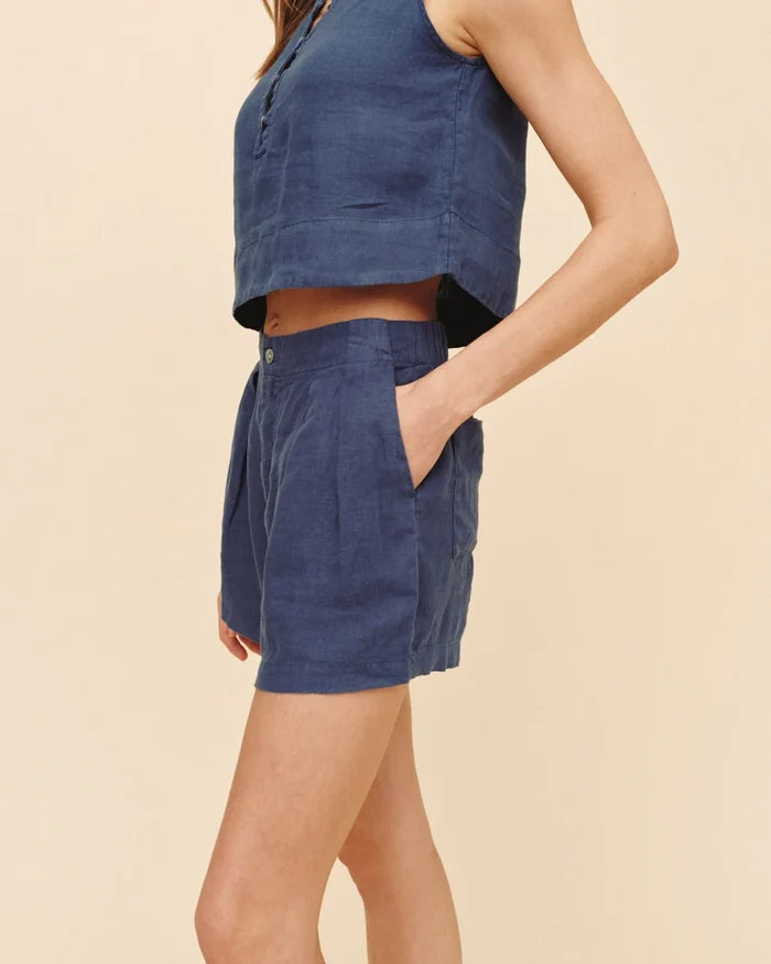 Bella Dahl Double Pleat Short in Midnight Surf