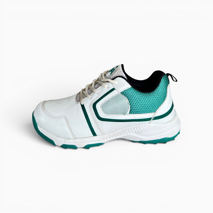 CA Pro 40 cricket shoes, view 1