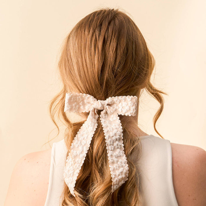 Flower Scallop Hair Bow-Champagne