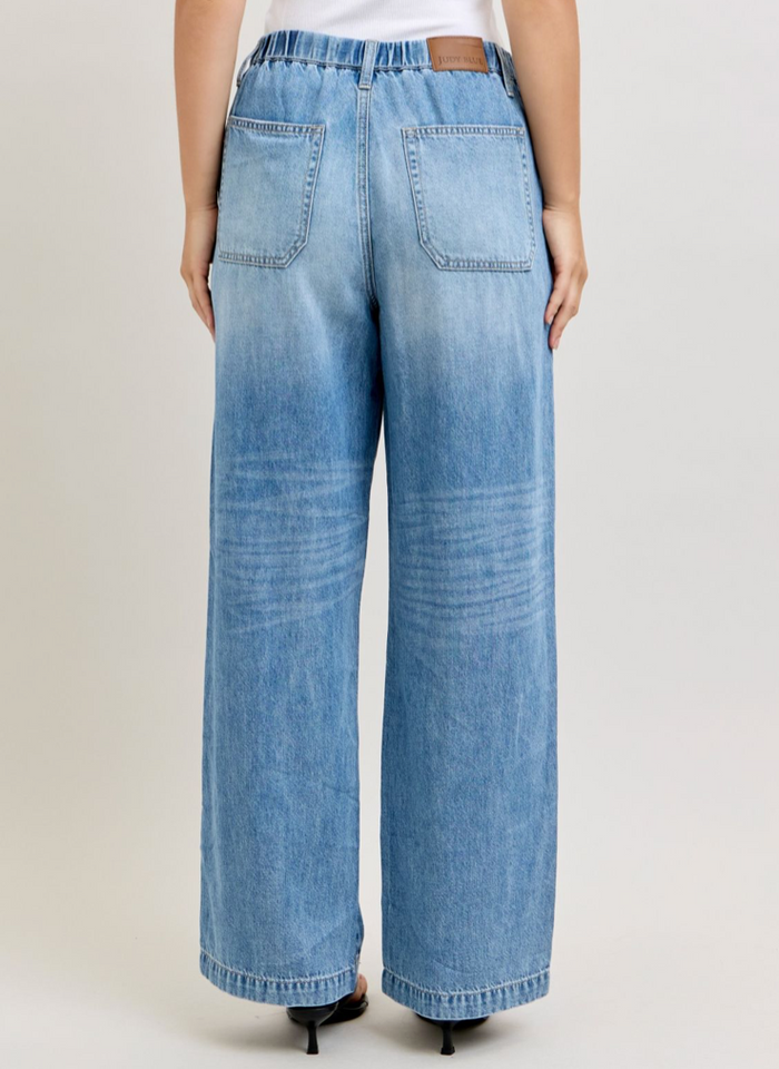 Lizzie - HW Featherweight Baggy Elastic Judy Blue Jeans