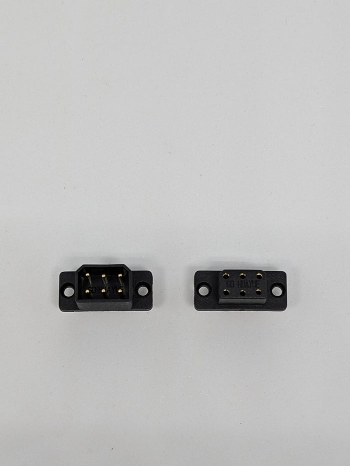 Pair 6 pin connector, fuselage wing