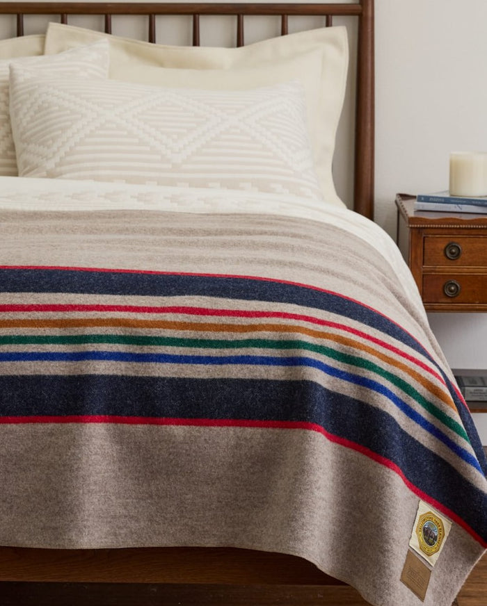 Pendleton© Yellowstone National Park Blanket