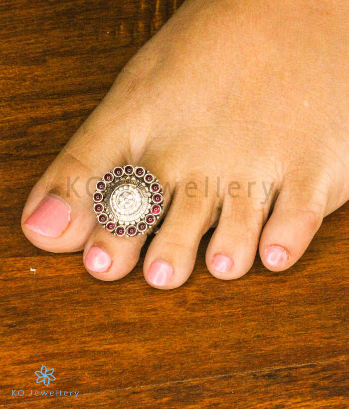 The Amara Silver Toe-Rings (Oxidised)