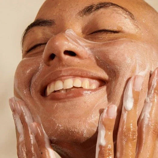 Vitamin E Nazik Yüz Yıkama Jeli